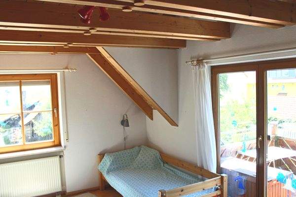 Kind mit Balkonzugang DG1 (Süden)