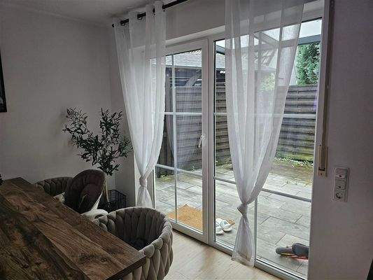 Essbereich & Terrasse 