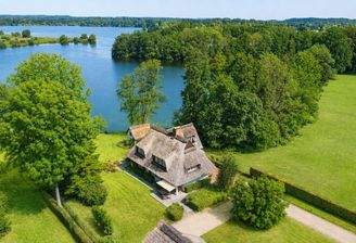 Den See und die Koppel als Nachbarn
