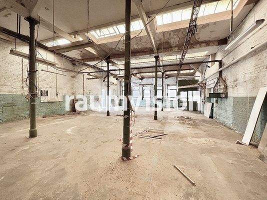 Halle, vorderer Teil