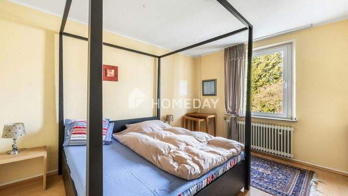 1. OG Schlafzimmer 1