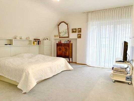 Großer Schlafraum mit