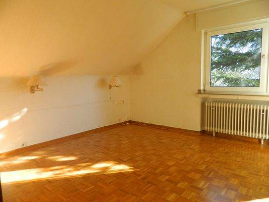 17_DG eins von 6 Zimmern