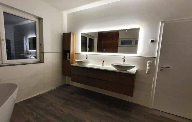 Bad mit Dusche + Wanne im OG -6-.jpg