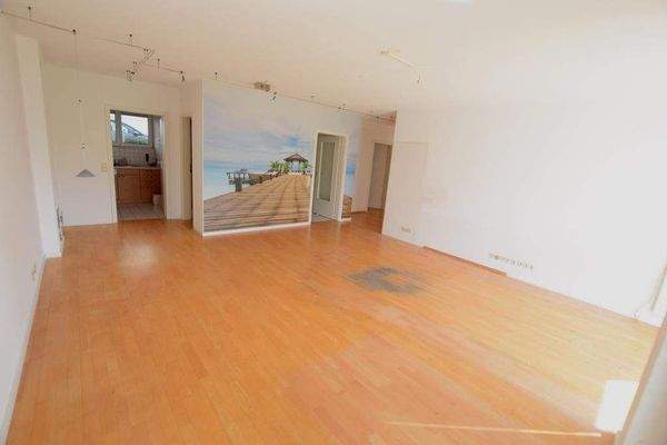 Wohnen/Essen, Eingang Büro/Praxis