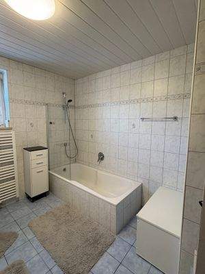 Badezimmer EG