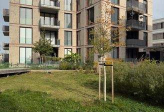 Hausansicht Balkon Seite