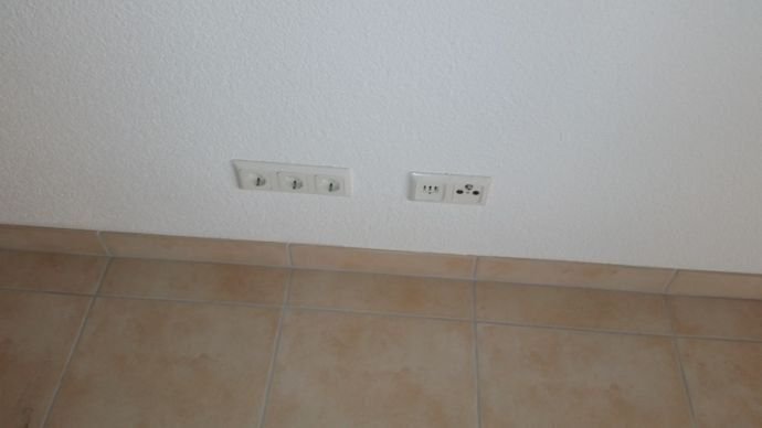 Internetleitungen etc.