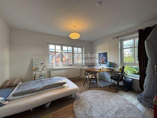 05 Schlafen III mit 2 Fenstern (DG)