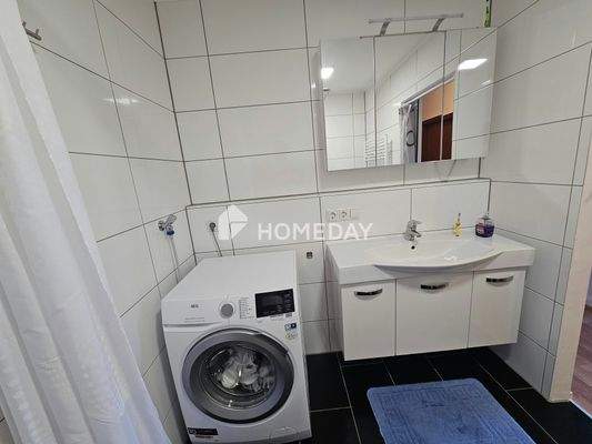 Renoviert Badzimmer view 2