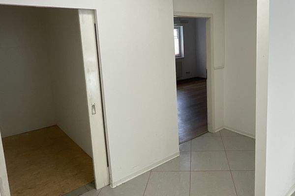 Abstellraum im rückwärtigen Bereich