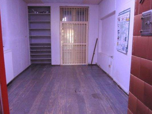 Küche vom Aufenthaltsraum fotografiert