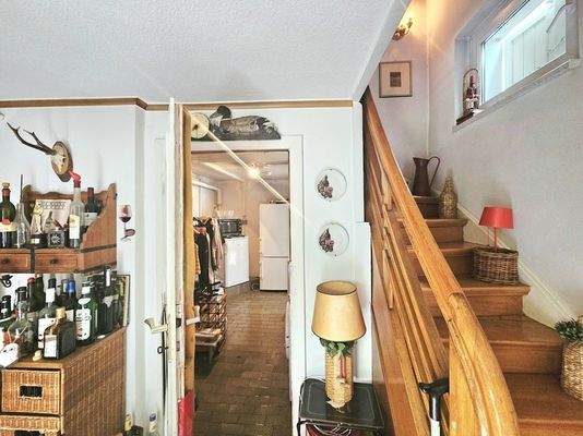 Eingangsdiele mit Treppe ins DG