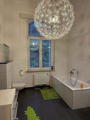 Bad einer sanierten Wohnung..jpg