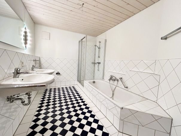 Badezimmer 1