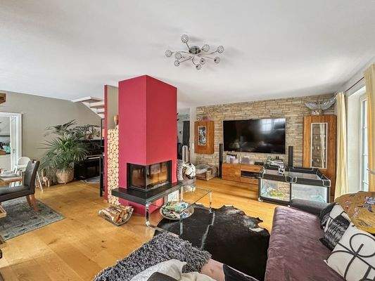 Wohnbereich mit Kamin