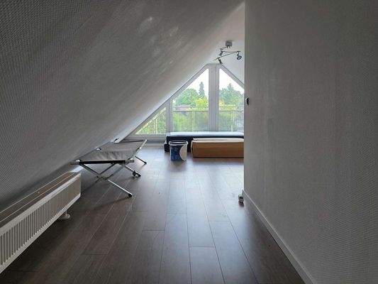 Wohn-Schlafraum DG b