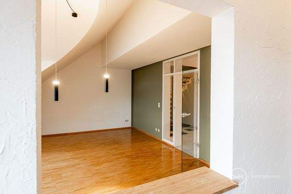 Durchreiche zum Wohnbereich