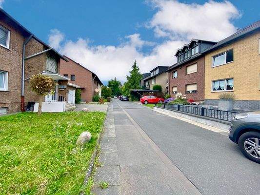 3/ Das gepflegte ruhige Wohnumfeld / Sackgasse.