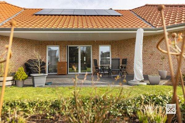 Überdachte Terrasse für laue Sommernächte