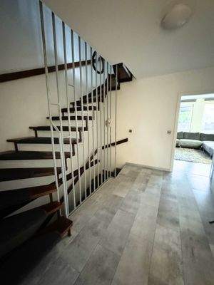 Flur mit Treppenhaus