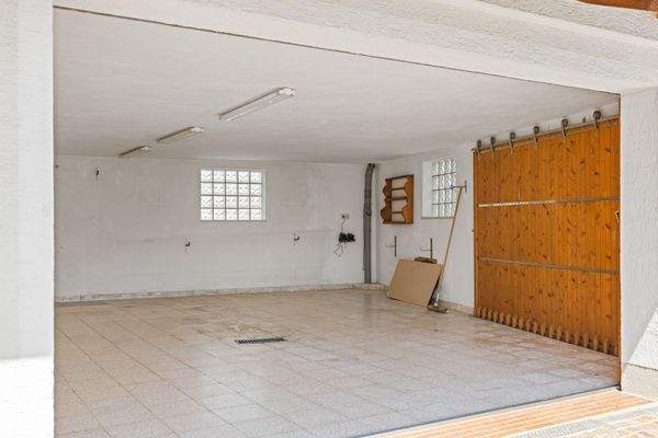 Garage rechts im Detail