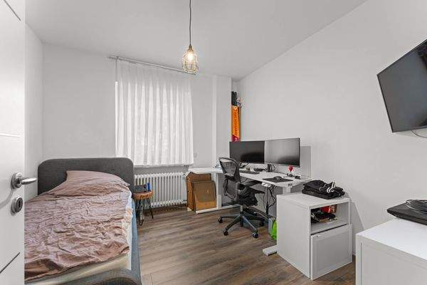 Arbeitszimmer (Wohnung 2)