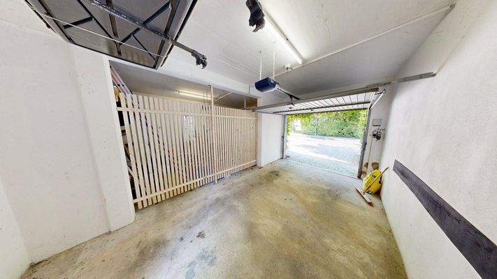 Doppelgarage mit Werkstatt