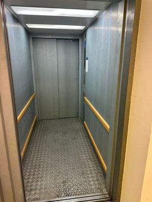 Aufzug innen