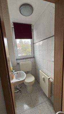 WC DG (im Treppenhaus)