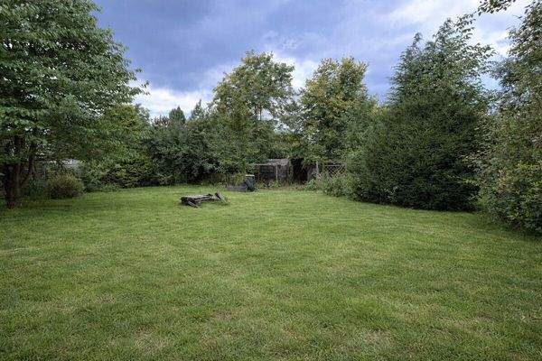 Grundstücksansicht hinten