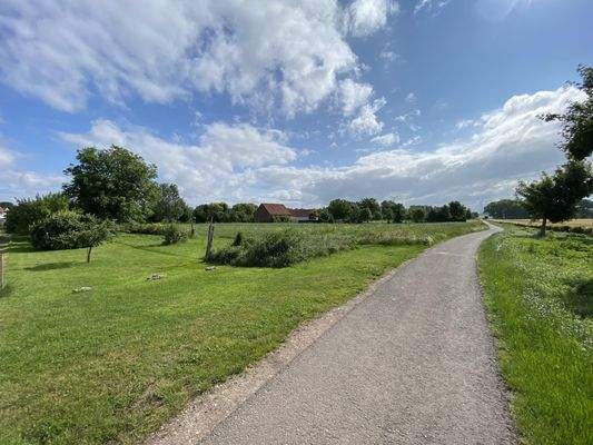 angrenzender Fahradweg