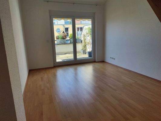  Schlafzimmer mit Ausgang 