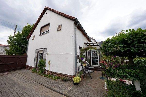 3 - Wohnhaus Hof.JPG