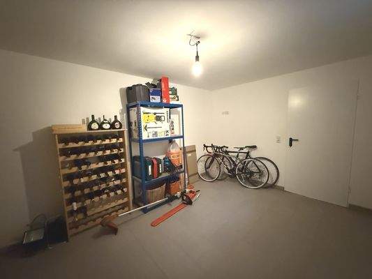 Keller unter Garage
