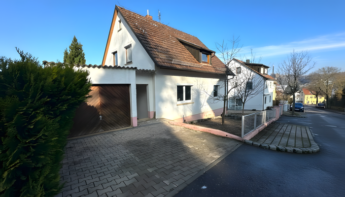 Hausansicht (Straße)