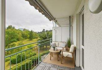 Überdachter Balkon - Einrichtungs-Beispiel