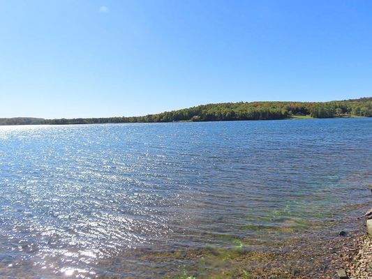 Cape Breton - Bras d`Or Lake - Tolles See-Ufergrun