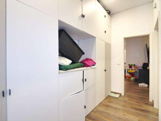 Flur/ Abstellplatz