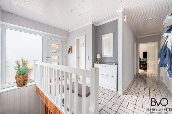 Freundlich heller Eingangsbereich