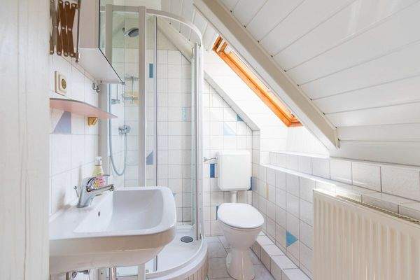 Wohnung 4 im DG - Bad