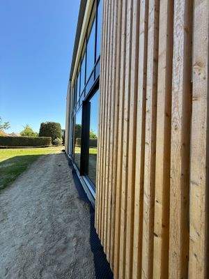 Detailansicht vorgehängte Holzfassade