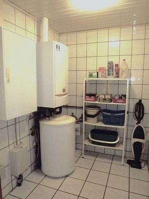 Heizraum mit Brennwertkessel