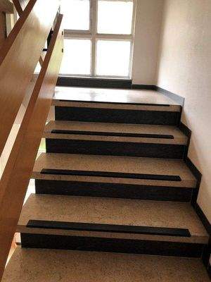Treppe zum Dachgeschoß.jpg