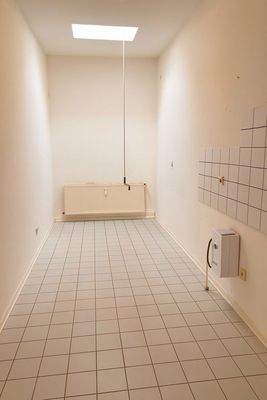 Raum mit Küchenanschlüssen