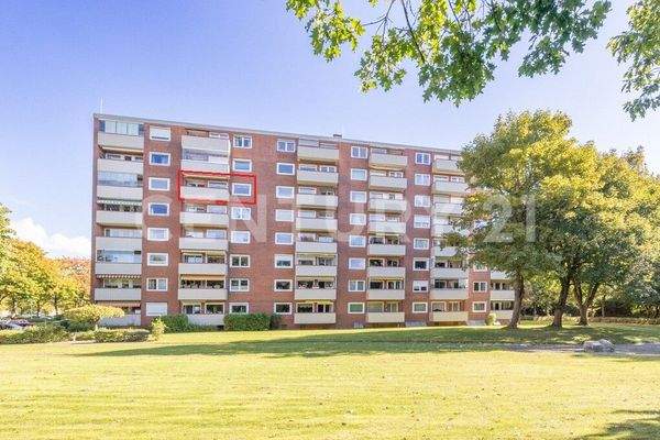 West-Ansicht Rückseite Haus / Balkonseite