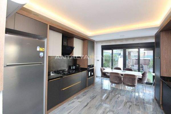4-Bedroom House with High-Quality Features in Antalya Kadriye