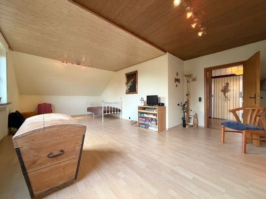 Schlafzimmer groß OG