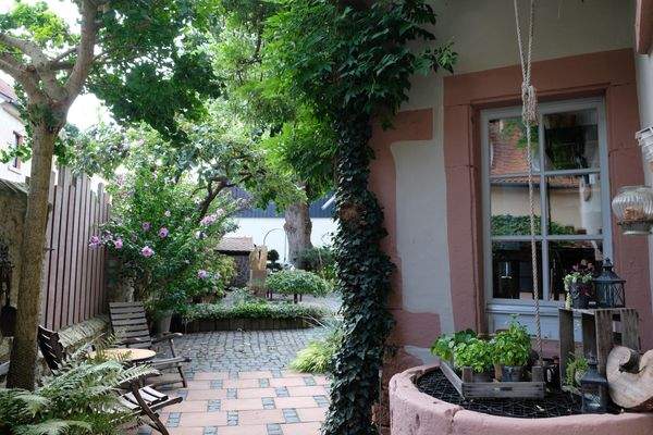 historischer Brunnen