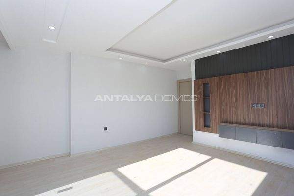 Apartments in a Complex with Pool and Parking in Antalya